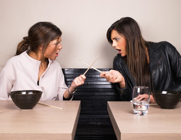 Chị dâu tung độc chiêu trị em chồng ở bẩn-1