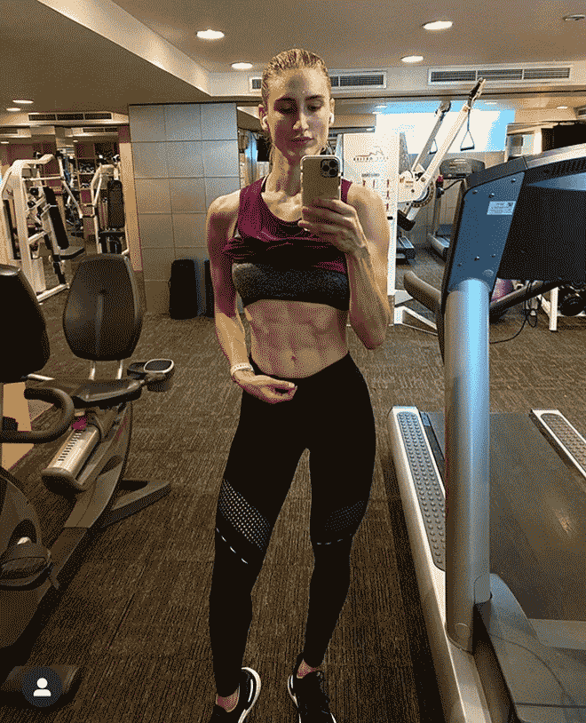 Em trai ăn đấm vỡ mặt, mỹ nhân võ thuật tấn công” sàn MMA châu Á-3