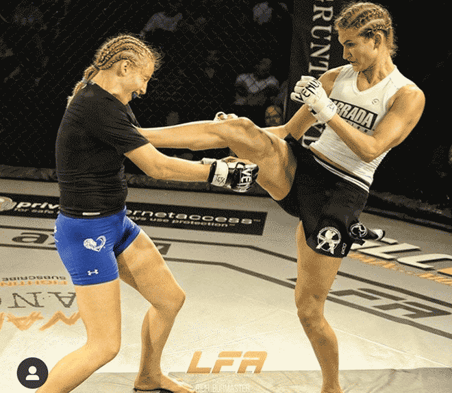 Em trai ăn đấm vỡ mặt, mỹ nhân võ thuật tấn công” sàn MMA châu Á-6