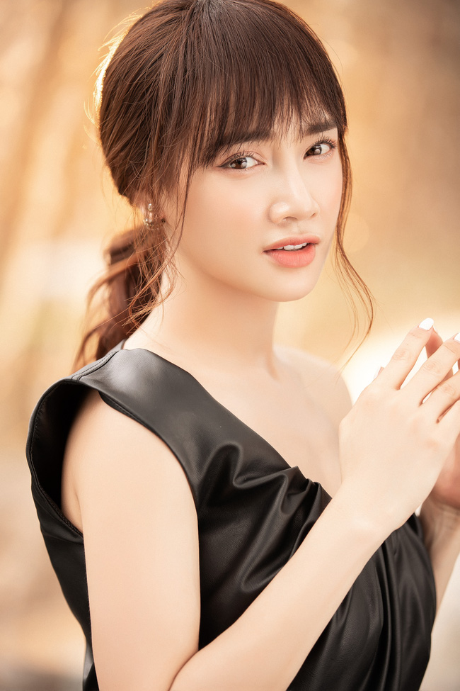 Nhã Phương khoe vẻ đẹp thanh xuân nhưng sao lại trông như Song Hye Kyo phiên bản Việt thế này-9