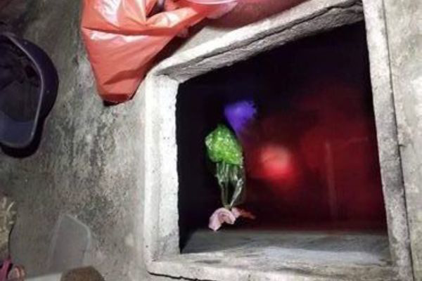 Thông tin mới vụ con rể sát hại mẹ vợ rồi giấu xác trong bể nước mưa: Hai vợ chồng không ly thân, mẹ vợ con rể xích mích vì nguyên nhân khác-1