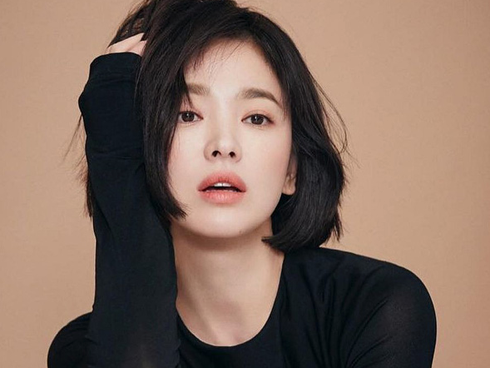 Từng có quá khứ béo ú, đen nhẻm nhưng Song Hye Kyo đã lột xác thành nữ thần làng giải trí nhờ những tuyệt chiêu gì?