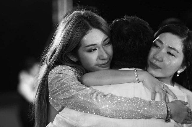 Những thước hình chưa từng hé lộ trong lễ cưới Đông Nhi - Ông Cao Thắng: Noo Phước Thịnh khóc như mưa, Hari Won bị dìm hàng-10