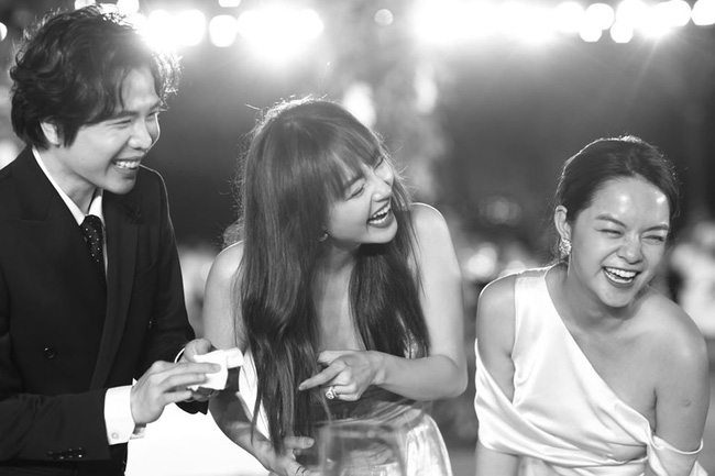 Những thước hình chưa từng hé lộ trong lễ cưới Đông Nhi - Ông Cao Thắng: Noo Phước Thịnh khóc như mưa, Hari Won bị dìm hàng-12