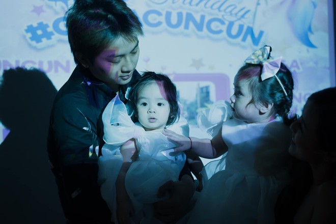 Vẻ đẹp đáng yêu của hai cô con gái Hoài Lâm-2