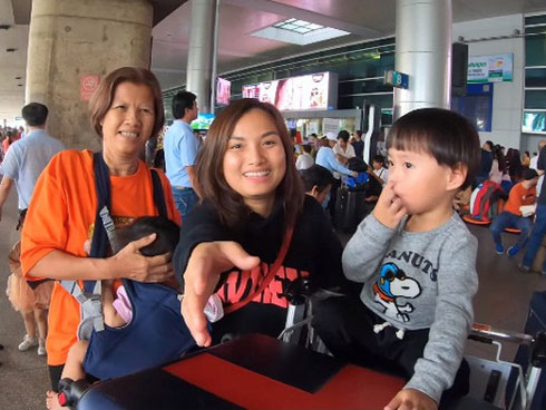 Hình ảnh chính thức của Quỳnh Trần JP và bé Sa trong talkshow do NSND Hồng Vân làm MC-14