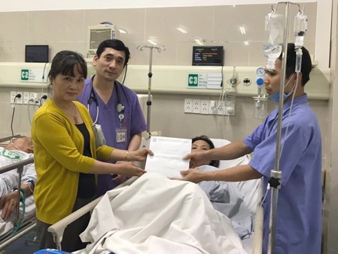 Chủ quan với cơn đau đầu, cô gái trẻ rơi vào hôn mê vì đột quỵ