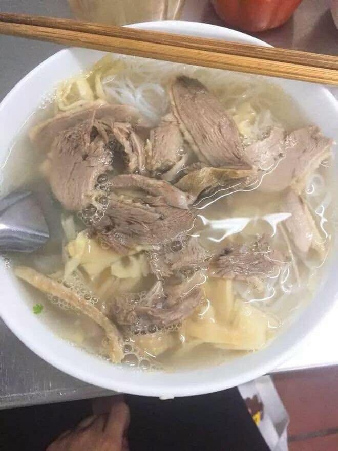 Ngọc Trinh làm hội ghét ăn hành phát khóc nhưng xem đến Bích Phương mới thấy thật ác-11