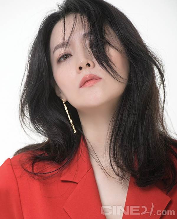 Nàng Dae Jang Geum U50 trẻ đẹp không tì vết-3