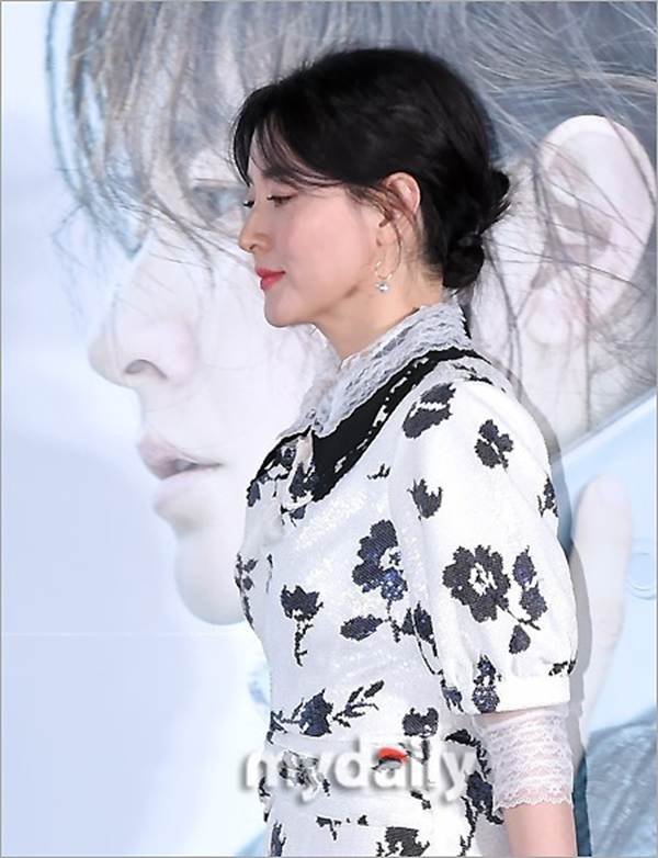 Nàng Dae Jang Geum U50 trẻ đẹp không tì vết-8