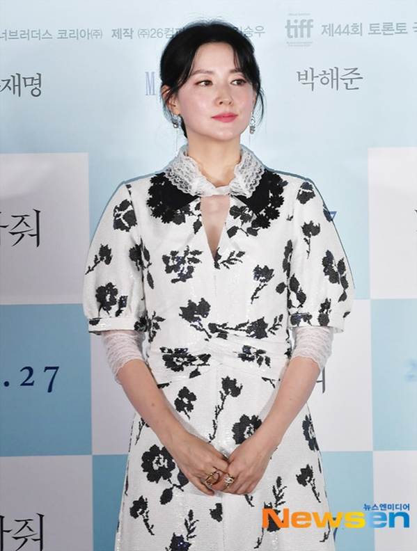 Nàng Dae Jang Geum U50 trẻ đẹp không tì vết-9