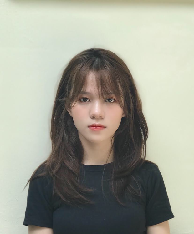 Lại thêm một nữ sinh gây sốt đến từ lò đào tạo Hoa hậu Ngoại thương: Nhan sắc cực phẩm, cái tên còn độc lạ hơn-2