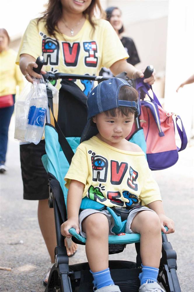 Hình ảnh chính thức của Quỳnh Trần JP và bé Sa trong talkshow do NSND Hồng Vân làm MC-9