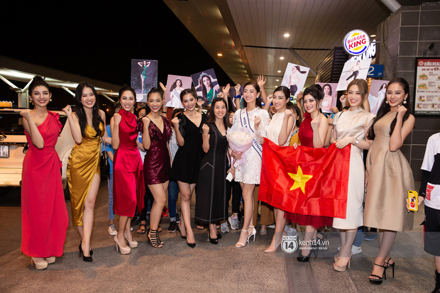 Đỗ Mỹ Linh, Tiểu Vy và dàn mỹ nhân gây náo loạn sân bay khi tiễn Thùy Linh lên đường đi Anh dự thi Miss World-9
