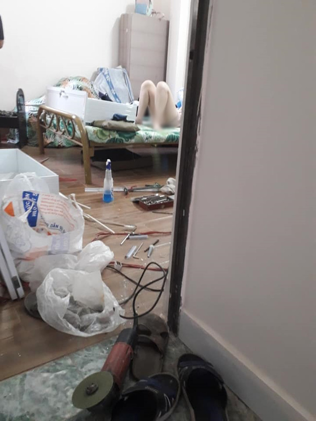 Anh thợ sửa nhà tội nhất năm 2019: Muốn làm việc cũng không yên vì cô chủ nhà nằm hớ hênh như mời gọi-2