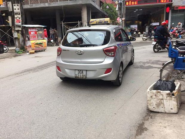 Bóc thủ đoạn của tài xế taxi chặt chém” khách Tây 3 triệu đồng cho 17km-1