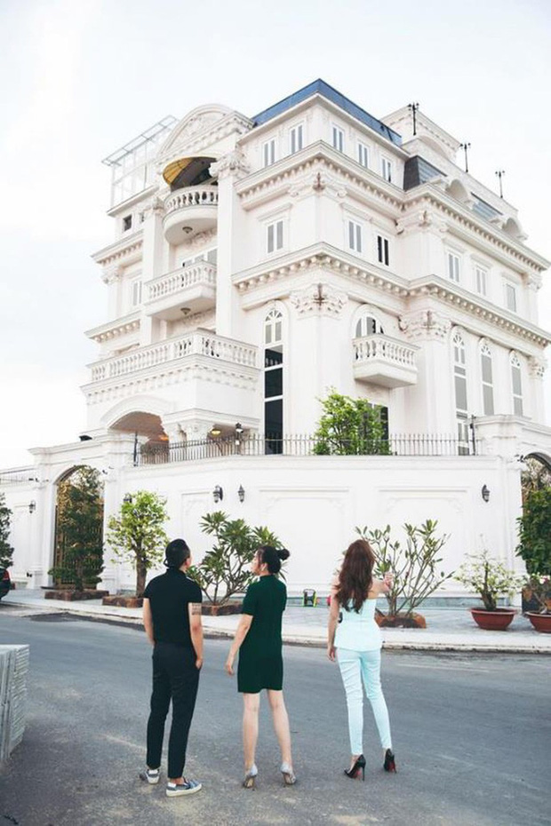 Bên trong biệt thự của dàn mỹ nhân Việt: Dát vàng, sang như khách sạn 5 sao, nhà Hà Tăng lên hẳn KBS Hàn Quốc-8
