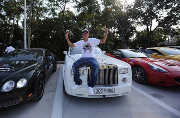 Đại gia Dương Kon tậu Lamborghini Urus giá vài chục tỷ-8