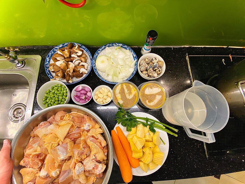 Trai đảm trổ tài làm gà nấu pate, nghe lạ tai mà ngon không tưởng-2