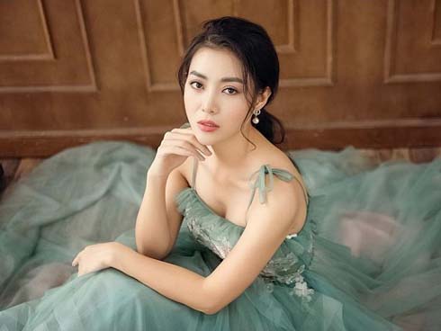 Diễn viên Thanh Hương duyên dáng, xinh đẹp trong tà áo dài-10