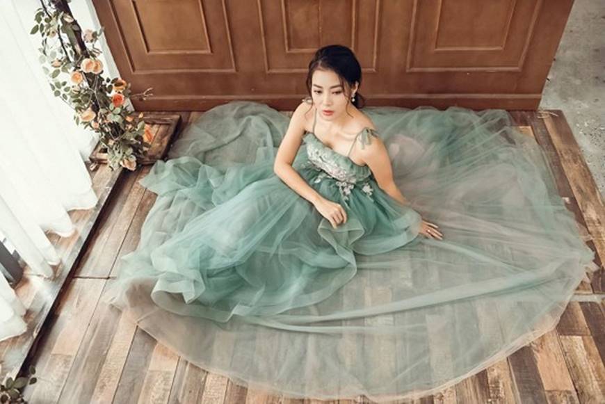 Thanh Hương diện đầm 2 dây xòe, dịu dàng và ngọt ngào đến lạ-7