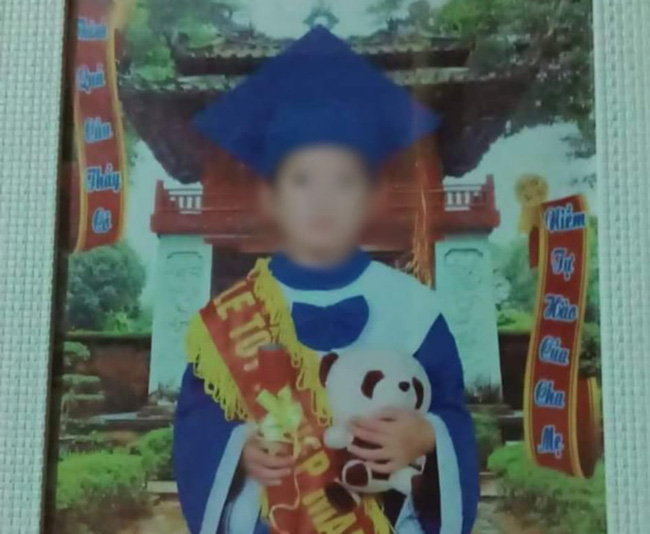 Tuyên Quang: Phát hiện thi thể bé trai 6 tuổi ở vườn mía sau nhà nghi do bị mẹ kế sát hại-1