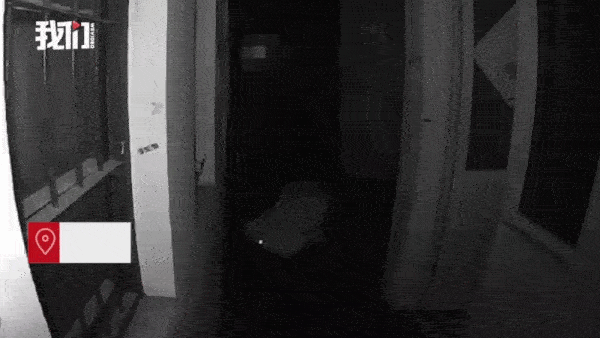 Nghi là người quen cũ, gã đàn ông biến thái theo dõi gia đình đối phương nhiều đêm liền và để lại nhiều dấu vết gây hoang mang-1