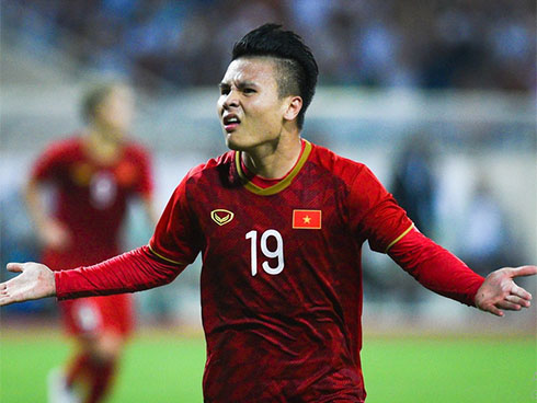Đức Chinh đá chính, Quang Hải dự bị ở trận ra quân SEA Games 30-3