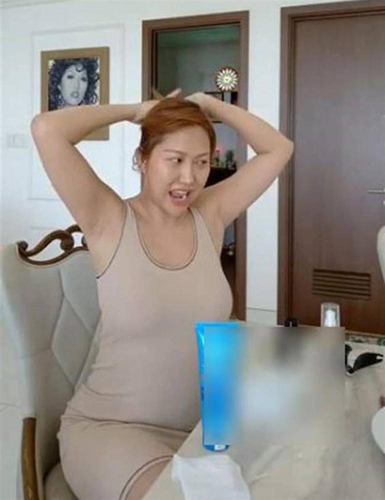 Hot girl Trâm Anh, Thúy Vi, Phi Thanh Vân vẫn mũm mĩm dù đã phẫu thuật hút mỡ bụng-16