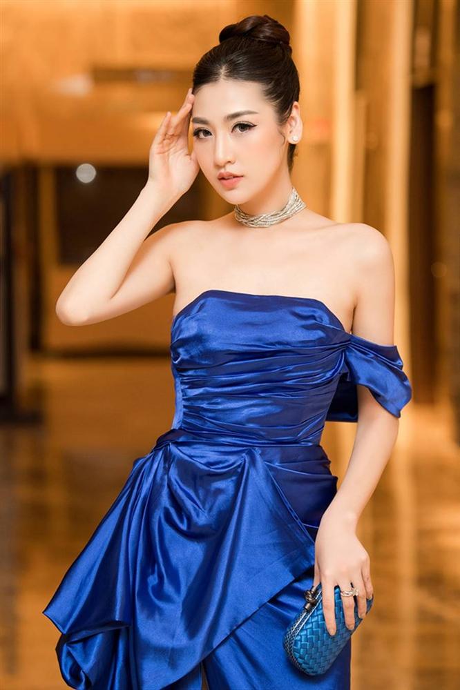 Tú Anh, Huyền My diện váy xẻ cao ngút khoe chân dài gợi cảm-11