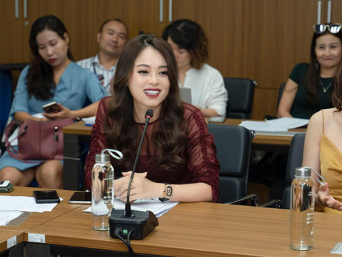 Giữa lúc bị tố bán hàng nhập lậu, chồng Hằng Túi quyết định làm điều này để vợ lấy lại niềm vui, quả là vợ chồng thì lúc hoạn nạn luôn có nhau-5