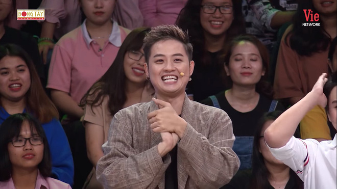 MC Thanh Bạch: Bỏ về nước như thế thì không được, tôi quay lại lớp chỉ vào mặt bà giáo hét lên-3
