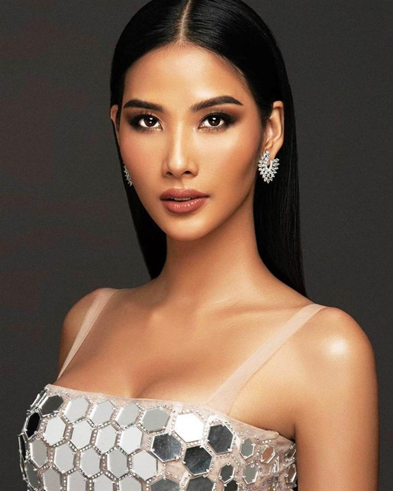 Hoàng Thùy lột xác khi diện đồ khoe vòng một, vai trần-3