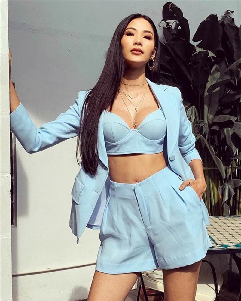 Hoàng Thùy lột xác khi diện đồ khoe vòng một, vai trần-8