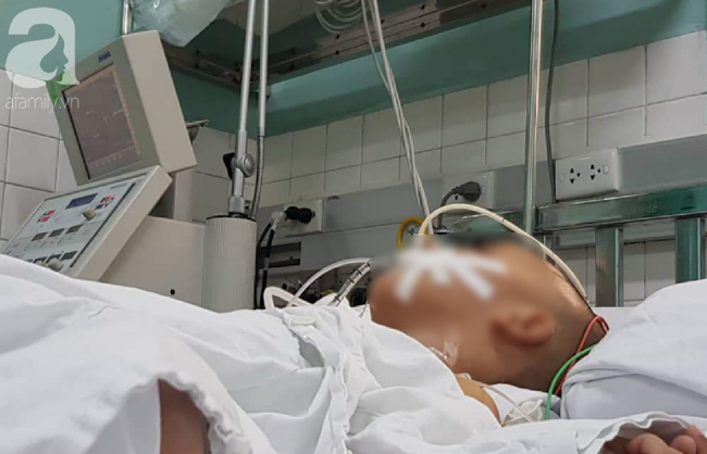 Bé trai 4 tuổi chấn thương sọ não nguy kịch nghi do bạo hành, cha dượng nói té vào đống gạch-1