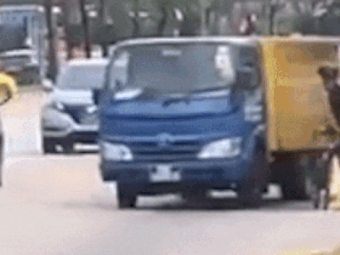 Trộm cuỗm xe máy trong vòng 10 giây-1