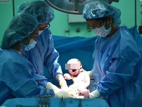 A dua theo trào lưu chữa trị bệnh bằng những cách quái đản”: Nhiều người mất mạng vì niềm tin mù quáng-9