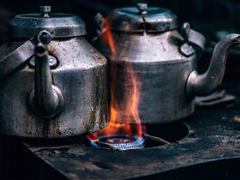 Mỗi khi con gái đi hẹn hò, bà mẹ đều đưa 100.000 đồng và 1 đồng xu dặn con nhét vào tất, tưởng kỳ lạ hóa ra 15 năm sau mới biết đó là bài học dạy con quá tuyệt vời-3