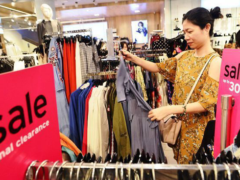 Chỉ có ở Việt Nam, hàng bánh vỉa hè tưng bừng Black Friday-7