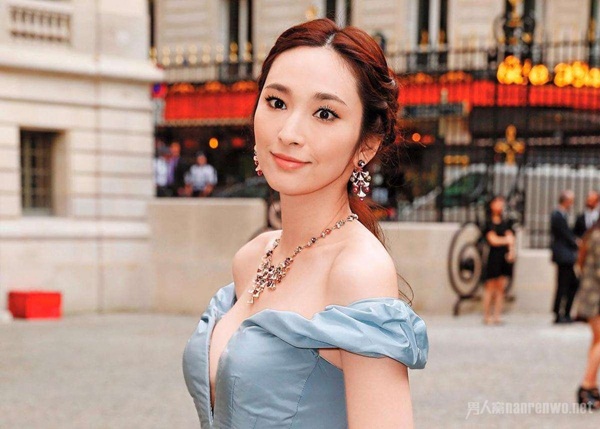 Siêu mẫu bị đuổi khỏi khách sạn khi đại gia vỡ nợ là ai?-7