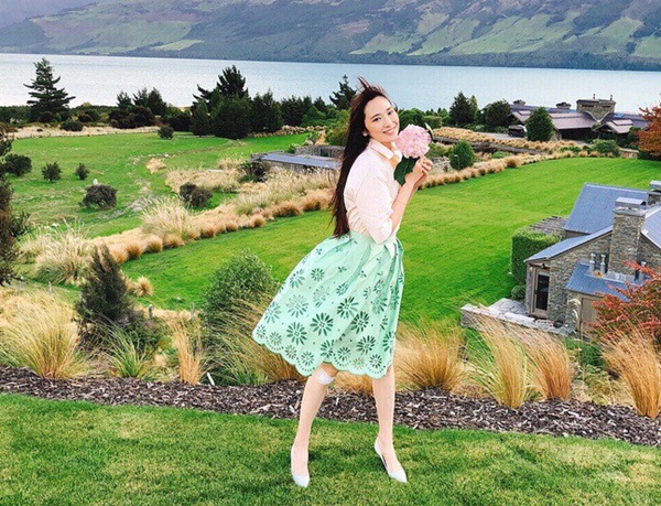 Siêu mẫu bị đuổi khỏi khách sạn khi đại gia vỡ nợ là ai?-11