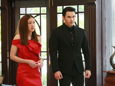 Vợ cũ diễn bài mặt trơ, lăn xả vào đòi chăm sóc bố mẹ chồng vì một kế hiểm-2