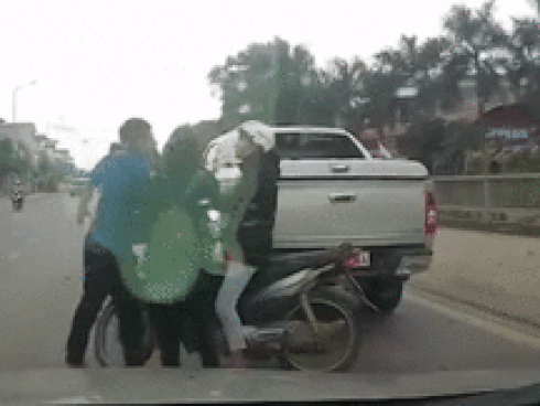 Cậu bé 9 tuổi bị đánh suốt 40 phút vì không ngủ trưa-1