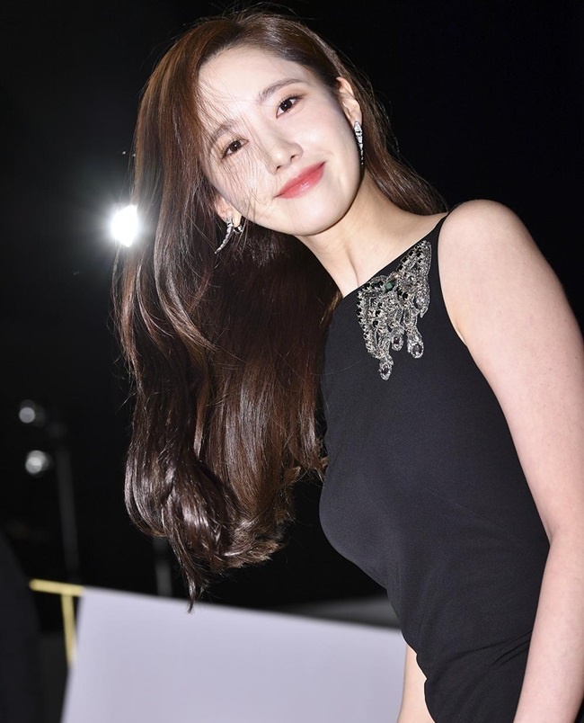 Cơn bão mỹ nữ Hàn đổ bộ Việt Nam: Người từng gây sợ hãi, kẻ bị quấy rối vì quá đẹp-18