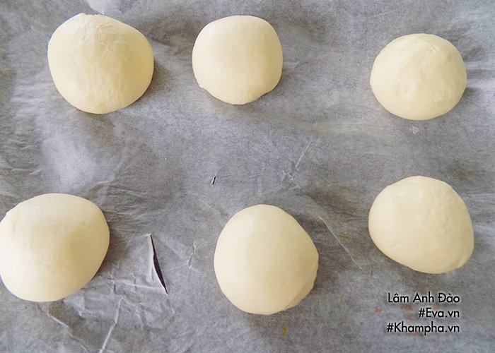 Trời trở lạnh, mẹ đảm làm bánh mì xoắn, con ăn hết vẫn đòi nữa-4