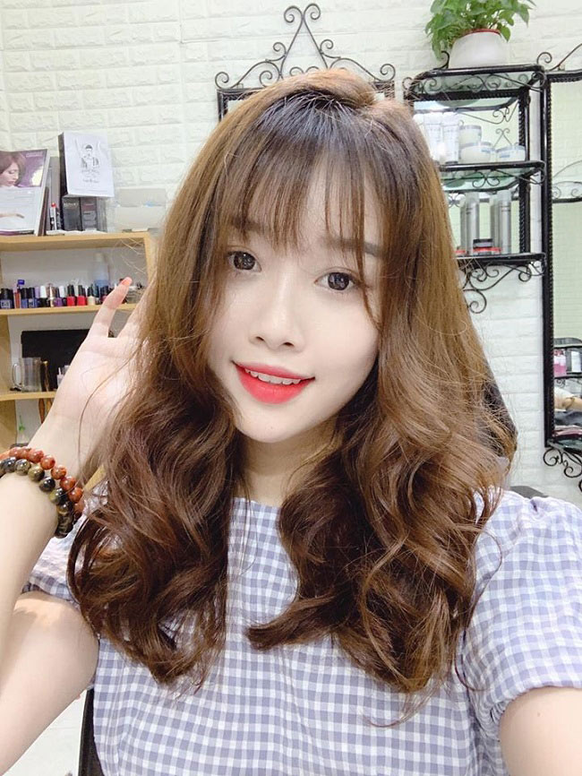 Bạn gái Văn Toàn lúc nhí nhảnh dễ thương, khi diện bikini cực chất-4