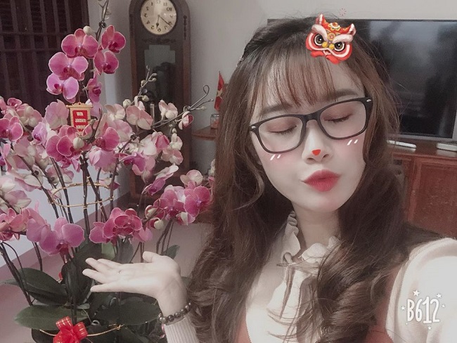 Bạn gái Văn Toàn lúc nhí nhảnh dễ thương, khi diện bikini cực chất-5