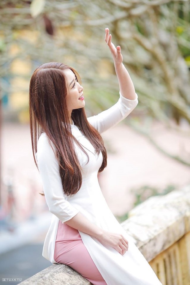 Bạn gái Văn Toàn lúc nhí nhảnh dễ thương, khi diện bikini cực chất-14