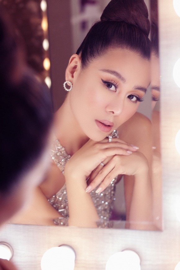 Nam Thư ngày càng gợi cảm với những đường cong mướt mắt-1