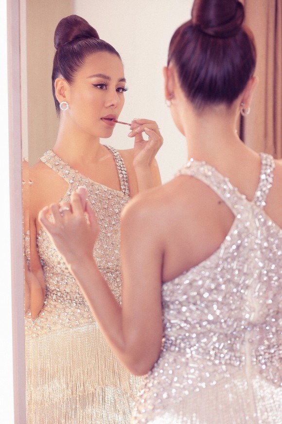 Nam Thư ngày càng gợi cảm với những đường cong mướt mắt-7